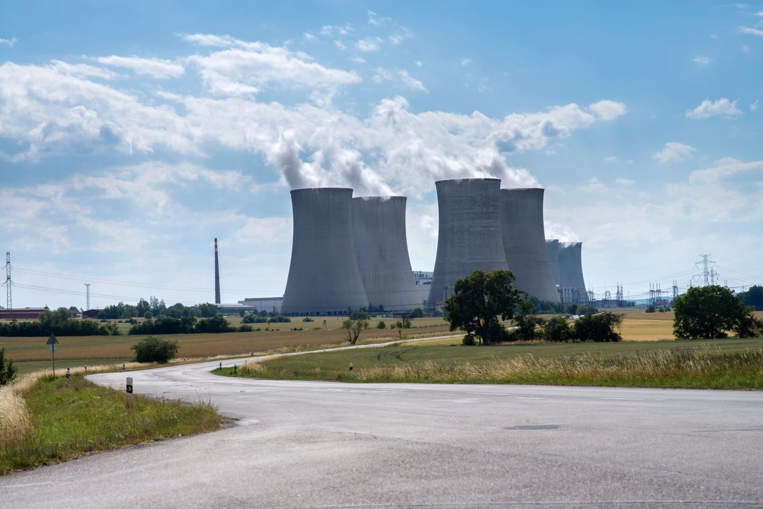 Power station cooling towers